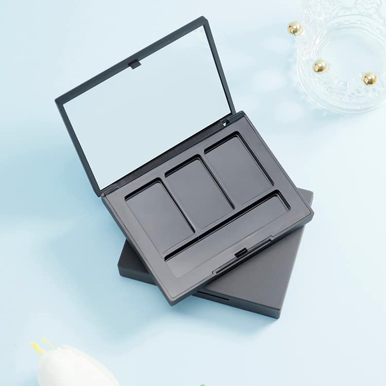 Eyeshadow case
