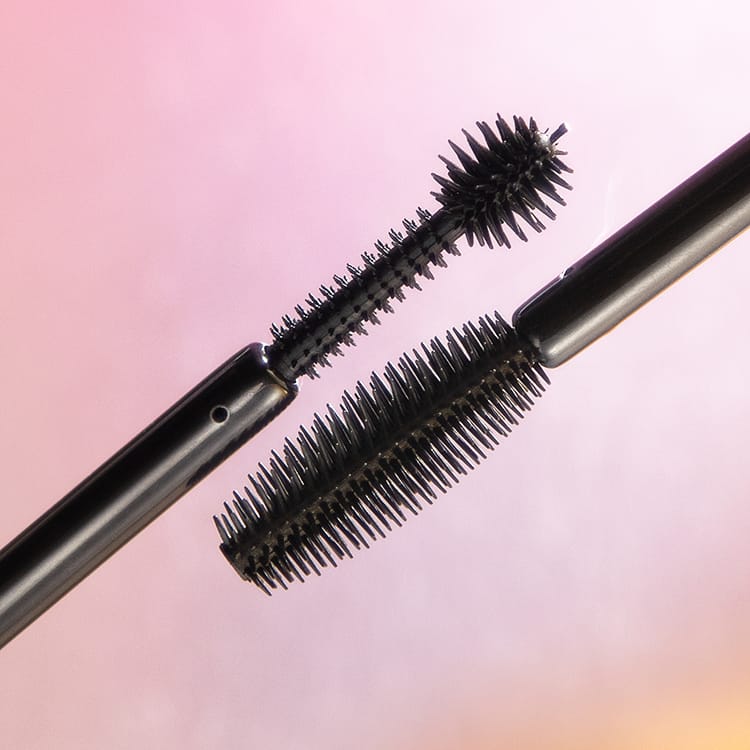 eyelash serum gold tube