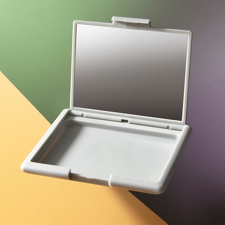 Press Powder Case vs. Loose Powder Case