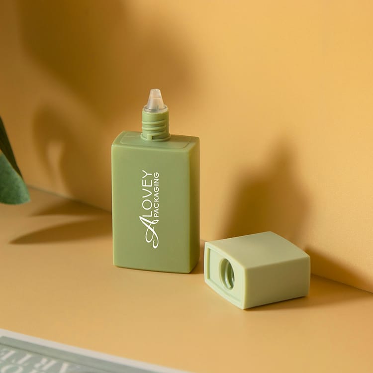 plastic squeeze bottles