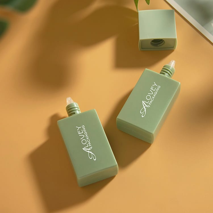 plastic squeeze bottles